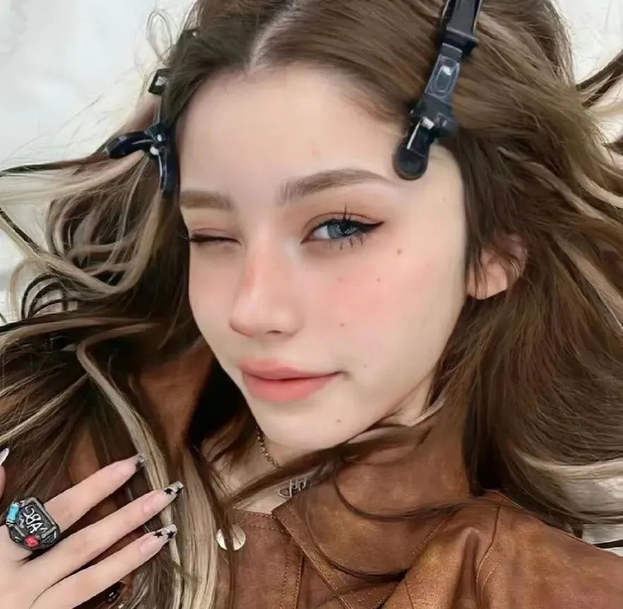 龙虎大贼少双手